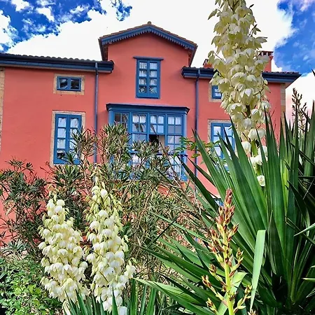 La Casona Azul, Espectacular Palacio Indiano Сasa de vacaciones